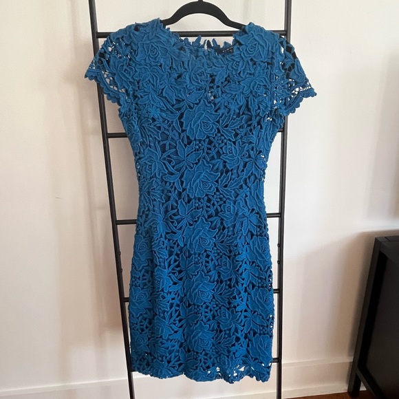 Elie Tahari | Turquoise crochet fully lined cocktail dress - size 0 - Picture 1 of 5